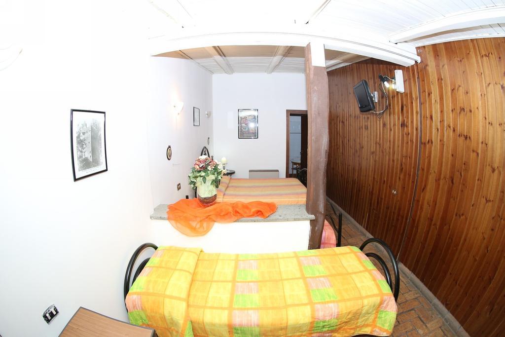 Agriturismo Monte Due Torri Genzano di Roma Buitenkant foto