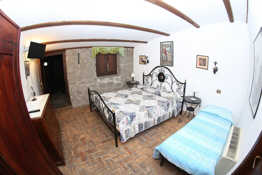 Agriturismo Monte Due Torri Genzano di Roma Buitenkant foto